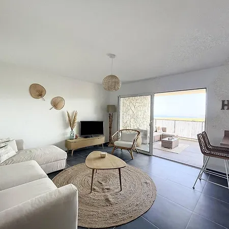 Charmant T2 Neuf Avec Piscine Et Terrasse A 10min Du Centre - Fr-1-719-13 * カルヴィ